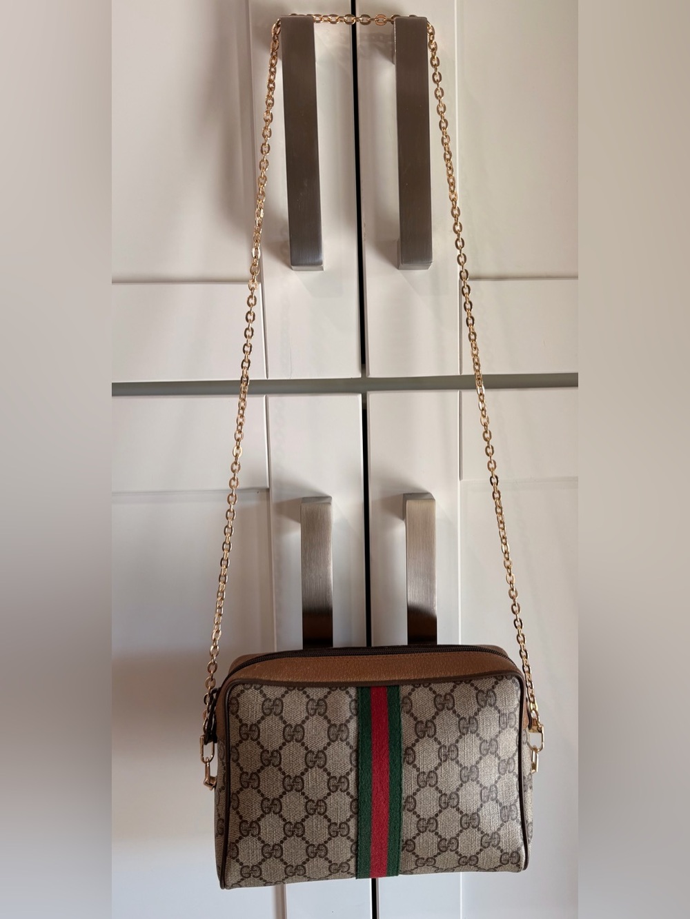 🔥🔥 VINTAGE GUCCI LEATHER GG SHERRY LINECROSSBODY/ POUCH/ CLUTCH 🔥🔥 - Picture 3 of 14